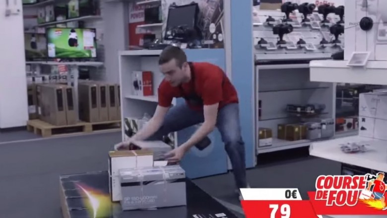 Darmowe zakupy w Media Markt. Miał 100 sekund, brał co chciał