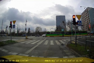 Kiedy ignorujesz zakaz skrętu i wjeżdżasz prosto pod tramwaj - Poznań