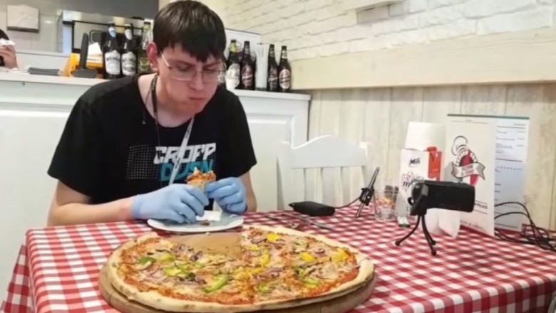 Gościa zmiotło po jednym kawałku pizzy. Nieudana akcja w krakowskiej restauracji