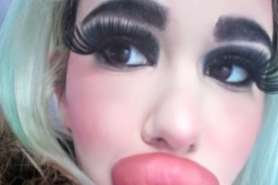 Żywa Barbie z Bułgarii nie planuje przestać powiększać ust. Dziewczyna nie zna umiaru 