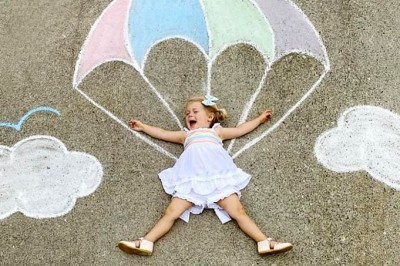 Stwórz niezwykłe zdjęcia swojego dziecka używając jedynie kolorowej kredy