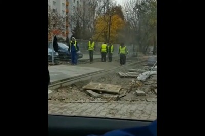 Budowlańcy w akcji. Jak szef każe to nie ma zmiłuj 