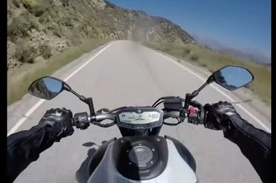 Czołówka motocyklisty z wozem strażackim. Nagrał swój wypadek