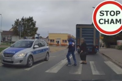Policjanci w akcji. Taki dają przykład innym kierowcom