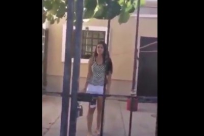 Kiedy jesteś przegrywem i postanawiasz zaśpiewać dla dziewczyny 