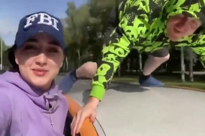 Chciał się popisać przed dziewczyną jazdą na dachu. Szybko pożałował 