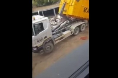 Polski specjalista w załadunku kontenera. Dla typa nic nie jest za ciężkie