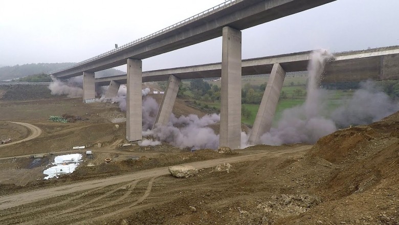 Mają rozmach, czyli efektowne wyburzanie wiaduktu na autostradzie