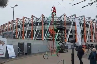 Miał być świąteczny rekord Mikołaja, a skończyło się wizytą w szpitalu 