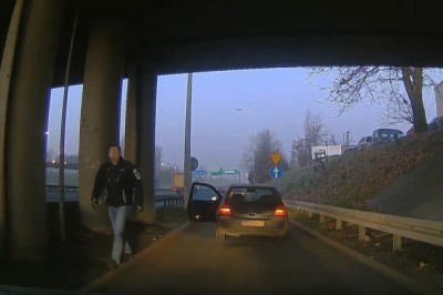 Cofanie na autostradzie pod prąd. Tak sobie skracają drogę w Katowicach 