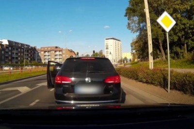 Mistrzowie jazdy na stłuczkę? Czasami tylko wstydu sobie narobią 