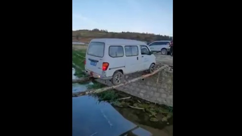 Kiedy robisz zakład o to, że przejedziesz tyłem na drugą stronę