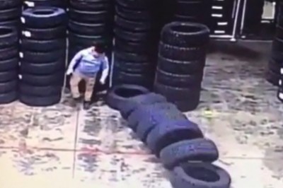 Cwaniaczek myślał, że będzie zabawnie jak zrobi bałagan na magazynie