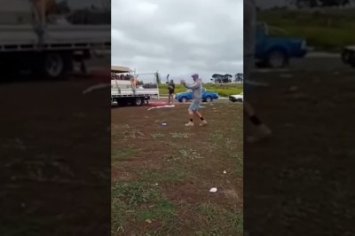 Kiedy Twój kumpel postanawia rozłupać puszkę z farbą 