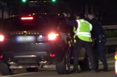 Terapia szokowa dla gapiów serwowana przez policjantów 