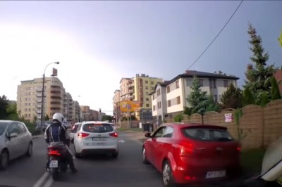 Szybka kara dla kierowcy za cwaniakowanie. Nagranie z Warszawy 