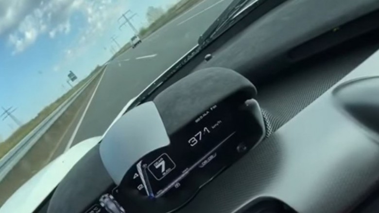 Ile fabryka dała, czyli 372 km/h LaFerrari na niemieckiej autostradzie