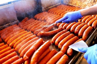 Tak się robi w Chicago najlepsze hot dogi z polskiej kiełbasy