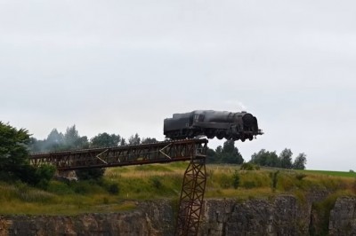 Twórcy Mission Impossible 7 zrzucają z klifu jadący pociąg