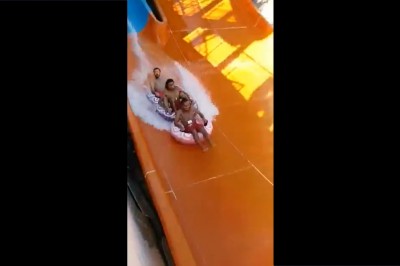 Kiedy chcesz się popisać na zjeżdżalni i momentalnie tego żałujesz