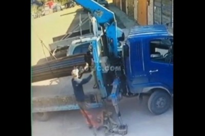 Zamiast uciekać postanowił, że spróbuje złapać ciężarówkę