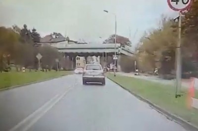 Zawaliła się część wiaduktu w Koszalinie. Szokujące nagranie z kamery samochodowej