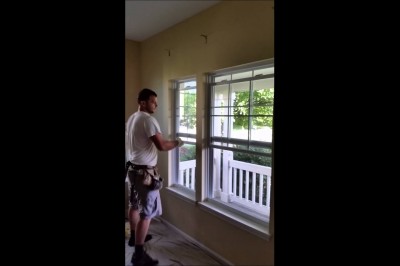 Szybki demontaż okien przez Polaka. Tak to się robi w USA