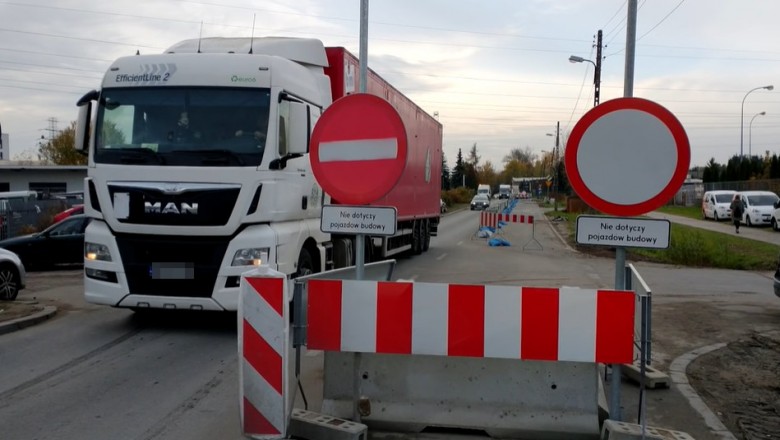 Chamstwo na drodze jednokierunkowej w Warszawie