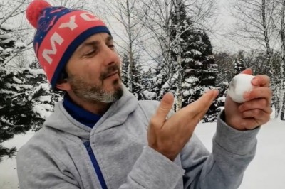 Polka twierdziła, że śnieg jest plastikowy. Facet szybko ją wyjaśnił