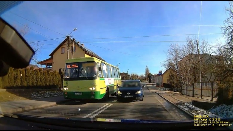 Mistrzowskie wyprzedzanie autobusu na trzeciego