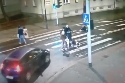 Wjechała w rodzinę na przejściu, bo jechała z zamarzniętą szybą 