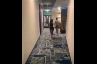 Zawody z koleżanką na hotelowym korytarzu. Szybko pożałował