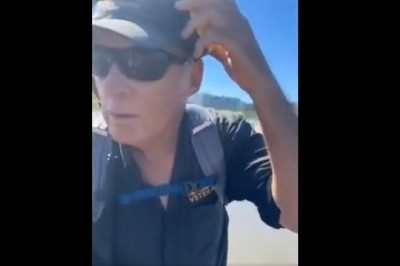 Kiedy trzy dziewczyny zaczepiają poszukiwacza skarbów na plaży 