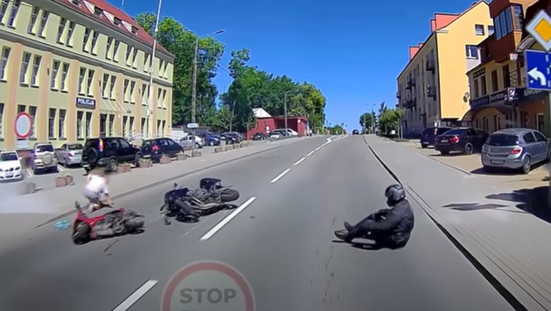 Kolizja motocykla ze skuterem. Nagranie ze Sztumu 