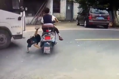 Dwóch dzieciaków dowiedziało się co to znaczy oszukać przeznaczenie