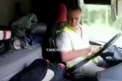 Przeszkadzała mu torba, więc skasował TIRa