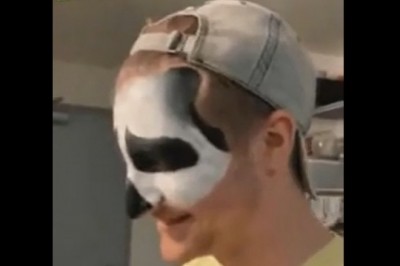 Kiedy widzisz, że to czym pomalowałeś sobie twarz nie schodzi tak łatwo 