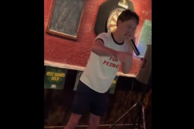 Kiedy wpadasz na scenę w klubie i zaginasz wszystkich imprezowiczów 