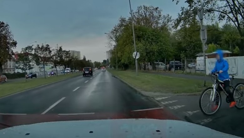 Młody rowerzysta prawie wjechał pod auto. Tym razem nie miał pierwszeństwa