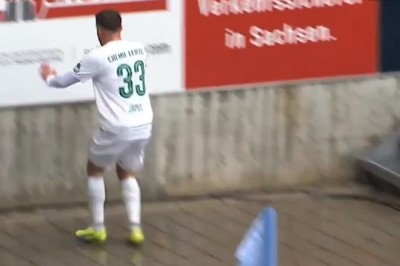 Zawodnik wybiegł z boiska i uderzył w ścianę po czym zemdlał 