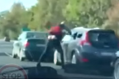 Furiat demolował czyjeś auto na DTŚ w Katowicach - nagranie