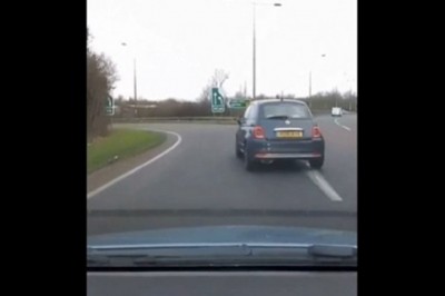 Bardzo szybka karma dla kobiety za chamską jazdę samochodem