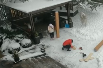 Kiedy masz coś przytrzymać, ale zapominasz, bo dostałaś telefon