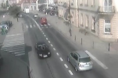 Kierowca BMW sprawdził jak stracić prawko i 7 tys. zł w kilka minut