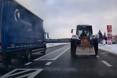 Kiedy masz pilną dostawę, ale przed tobą jedzie traktor