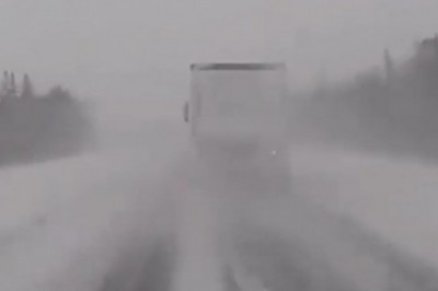 Kiedy przez śnieg nic nie widzisz, ale i tak ciśniesz dalej