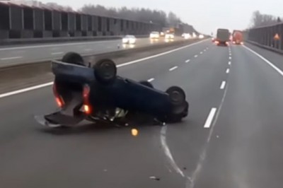 Dachowanie na A4 czyli finał gwałtownej zmiany pasa