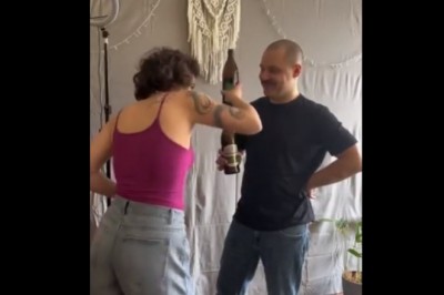 Chciała zabłysnąć z piwnym żartem, ale jej nie wyszło