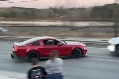 Typ chciał się popisać mocą swojego samochodu