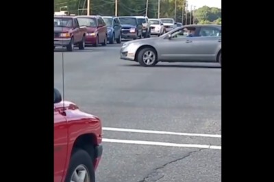 Popisy samochodem zakończone na policyjnym radiowozie